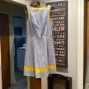 Lined Seersucker dress runs big size small